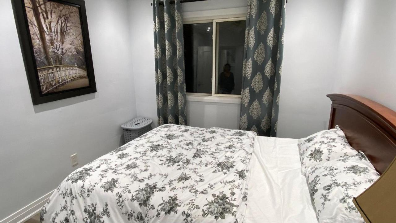 Spectacular 3 Bedroom 2 Wr House - Close To Airport Toronto Exterior foto