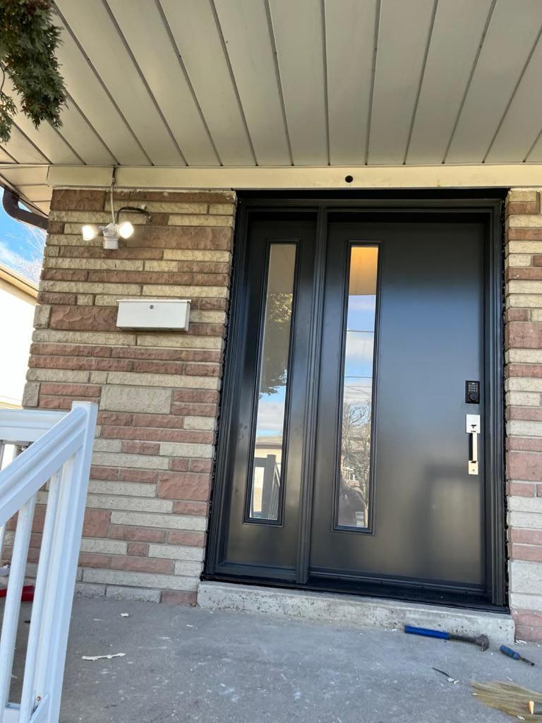Spectacular 3 Bedroom 2 Wr House - Close To Airport Toronto Exterior foto